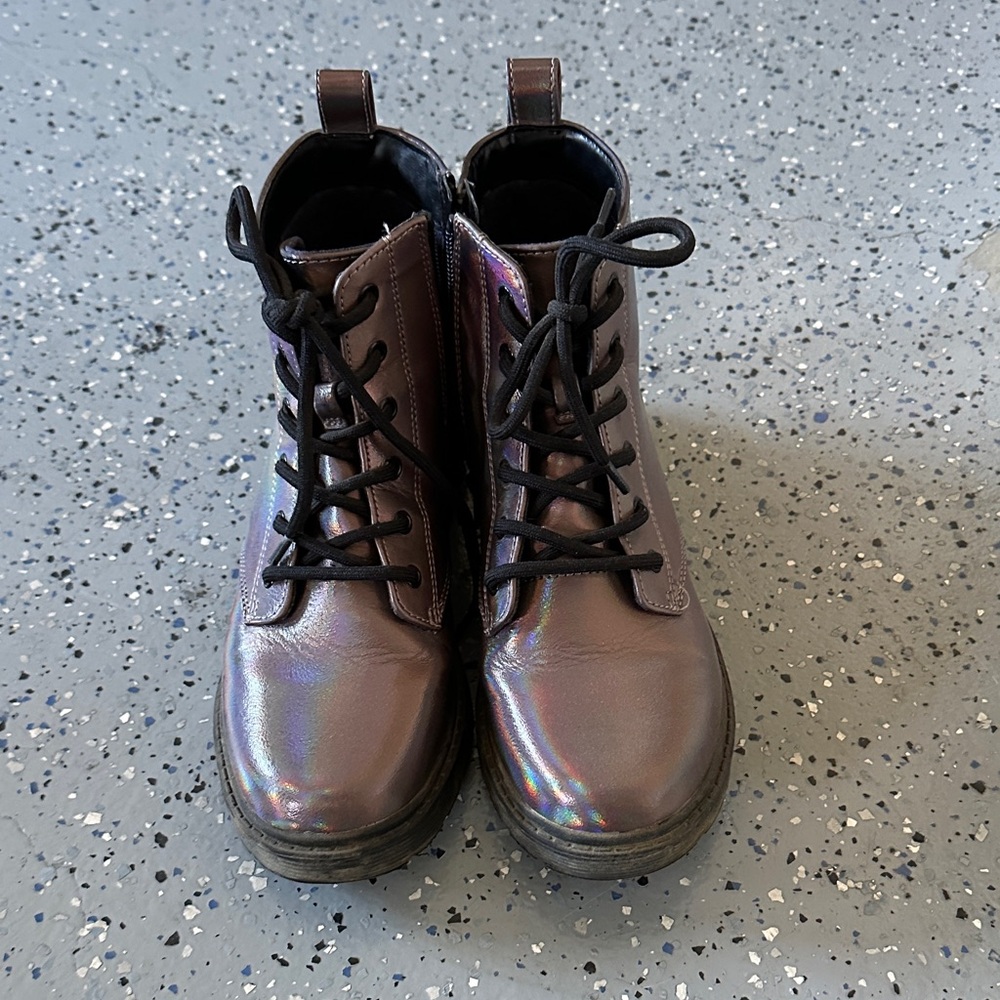 Art Class Shimmering Kids Boots size 5